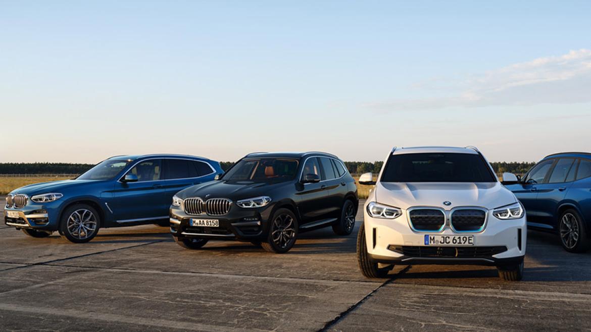 BMW 新車・12月納車可能モデルのご案内。64台の車が即納車可能です